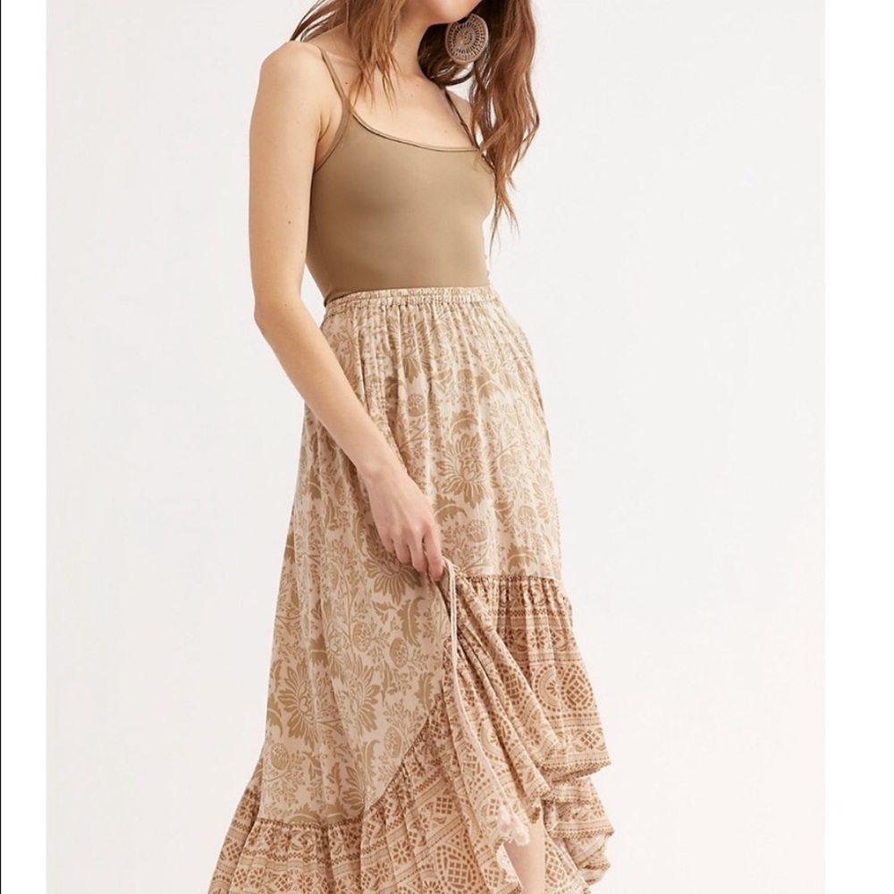 Lioness Ruched Maxi Skirt / Smoky - Picture 4 of 12
